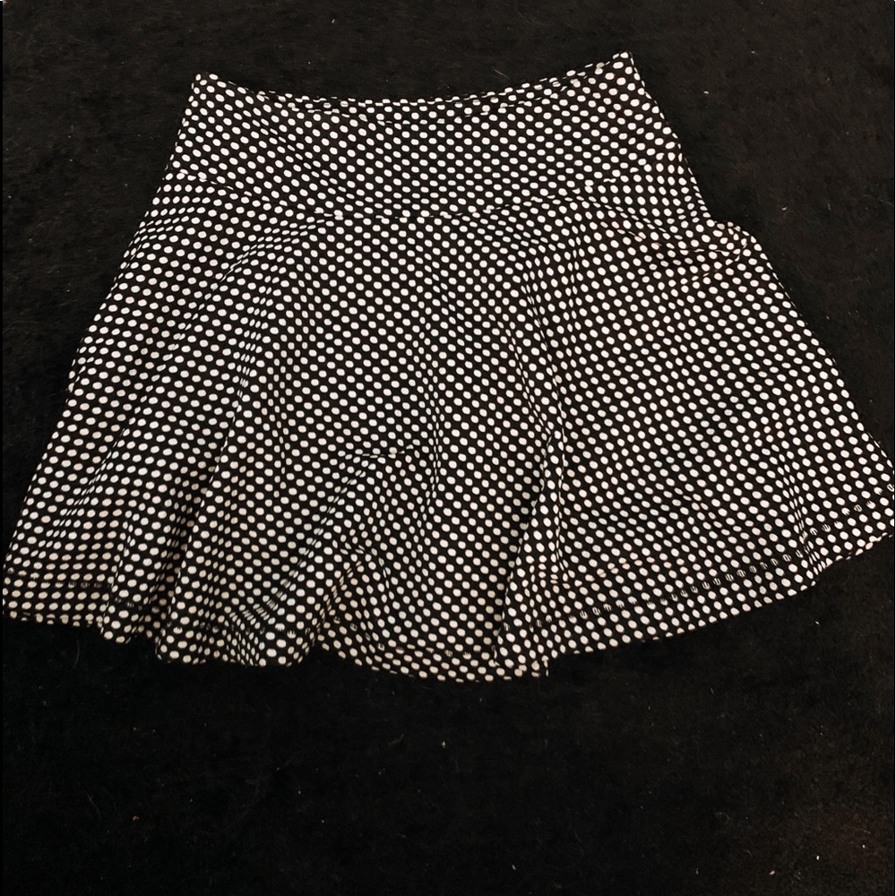 HIGH-RISE SKIRT